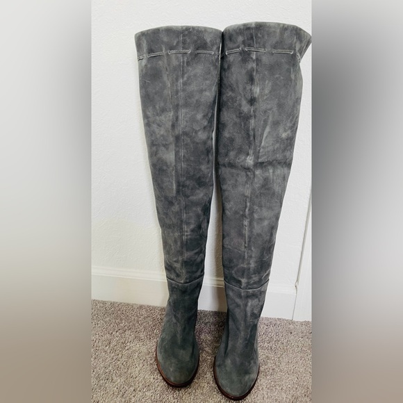 Splendid Gray Over the Knee Boots. Size 8.5 - Picture 4 of 8